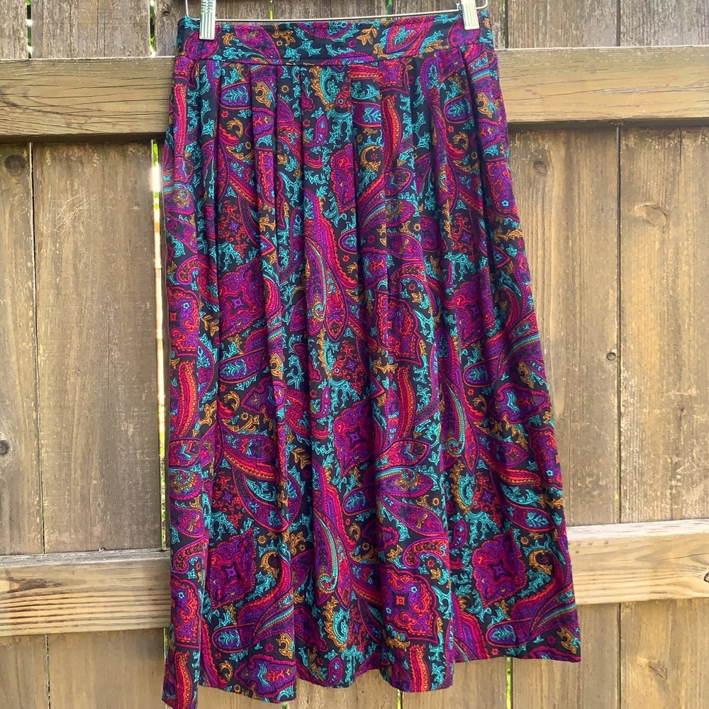 Vintage paisley pleated paisley skirt